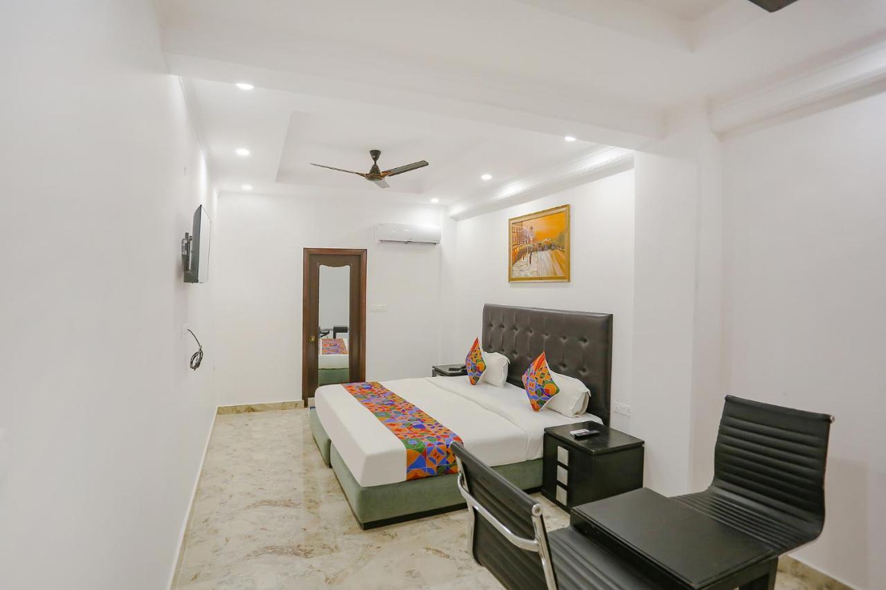 Fabexpress Taj Residency Near Yashobhoomi Convention Centre Hotel Delhi  Exterior photo
