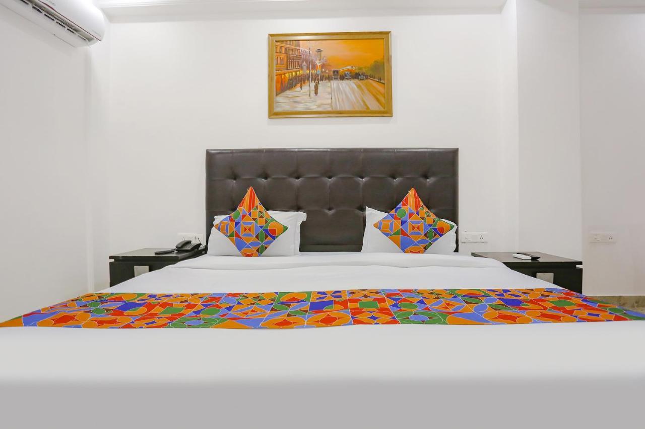 Fabexpress Taj Residency Near Yashobhoomi Convention Centre Hotel Delhi  Exterior photo